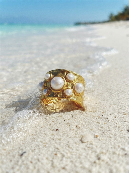 The Pearl Orbit Ring