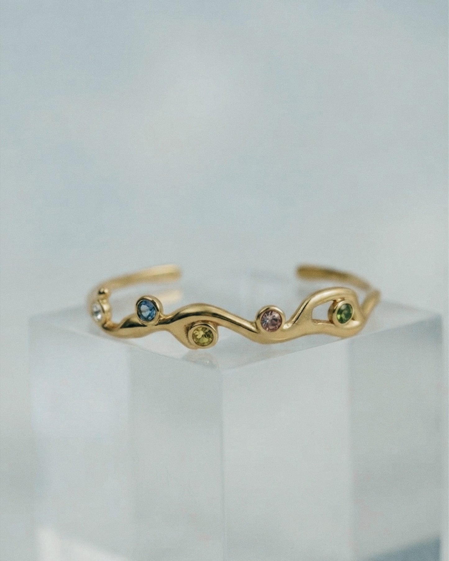 The Meander Cuff